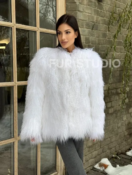 Шуба белая из меха ламы без воротника - фото 6