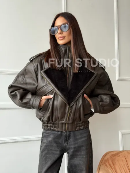 Стильная куртка - дубленка из овчины - фото 11