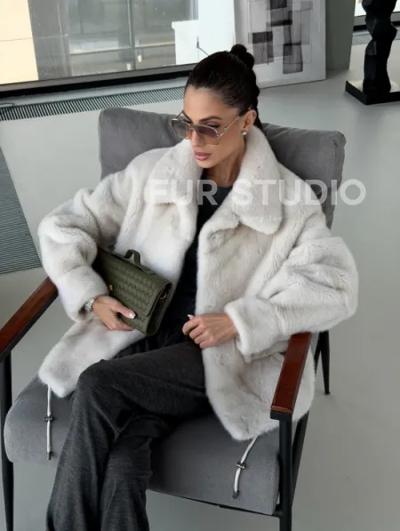 Модная женская норковая куртка - фото 17