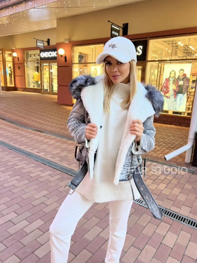 Авиатор из винтажной кожи с меховым капюшоном - фото 3