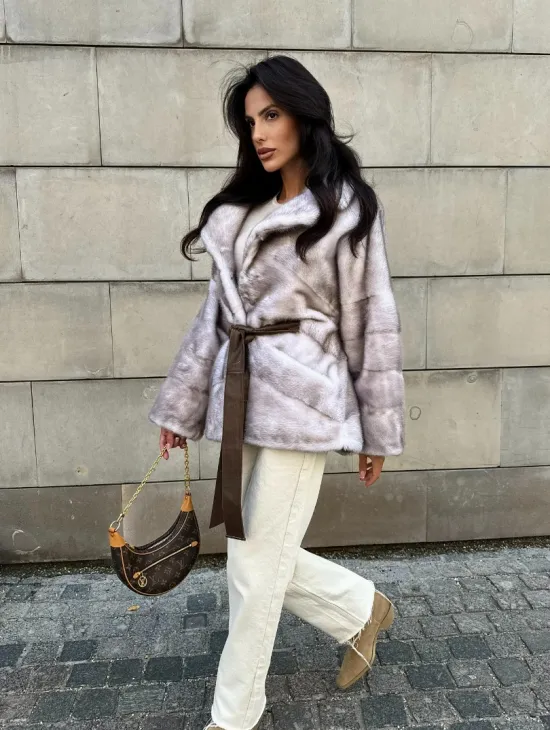 Укороченная шуба из меха норки модель кимоно - цвет колотый лед - фото 10