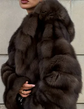 Удлиненная шуба из меха куницы с капюшоном - фото 1