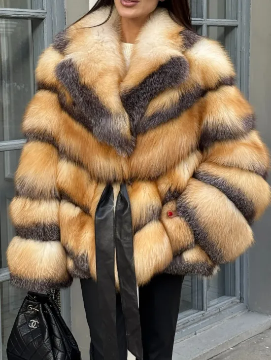 Шуба из меха лисы Golden-grey fox с английским воротником, с поясом - фото 4