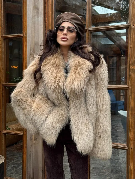Шуба женская из меха тонированной лисы - английский воротник - фото 3