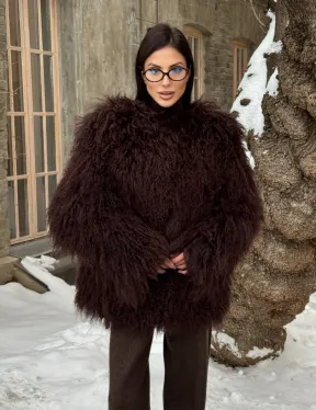 Шуба коричневая из меха ламы - фото 3