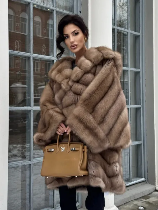 Шуба из меха куницы «летучая мышь» - фото 0