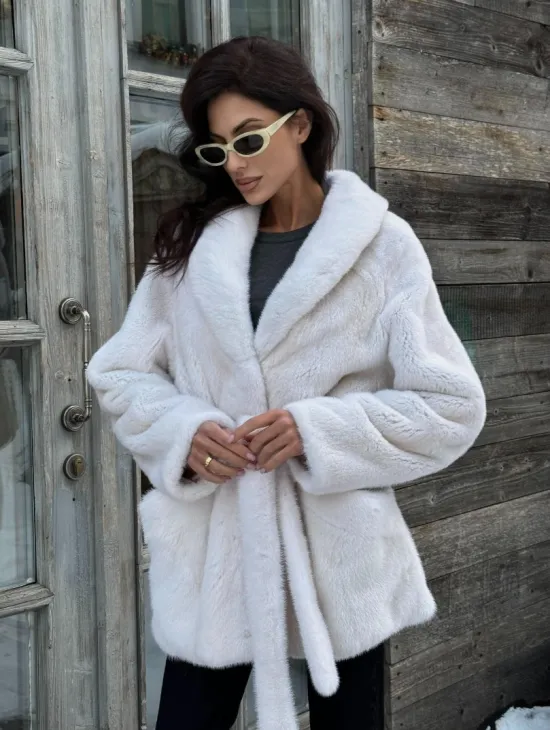 Светлый меховой жакет из норки с воротником шаль и меховым поясом - luxury fur - фото 11