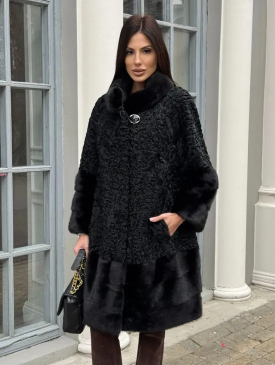 Черная шуба из меха каракульчи с отделкой из меха норки - фото 8