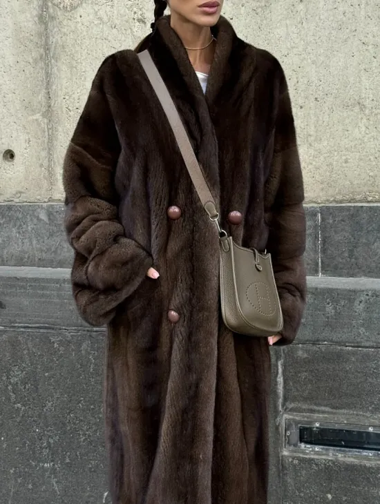 Роскошная шуба из аукционного меха норки SAGA FURS - цвет соболь - фото 1