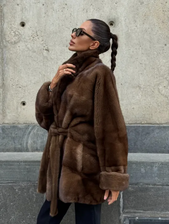 Шуба летучка из премиум меха норки - цвет соболь - фото 10