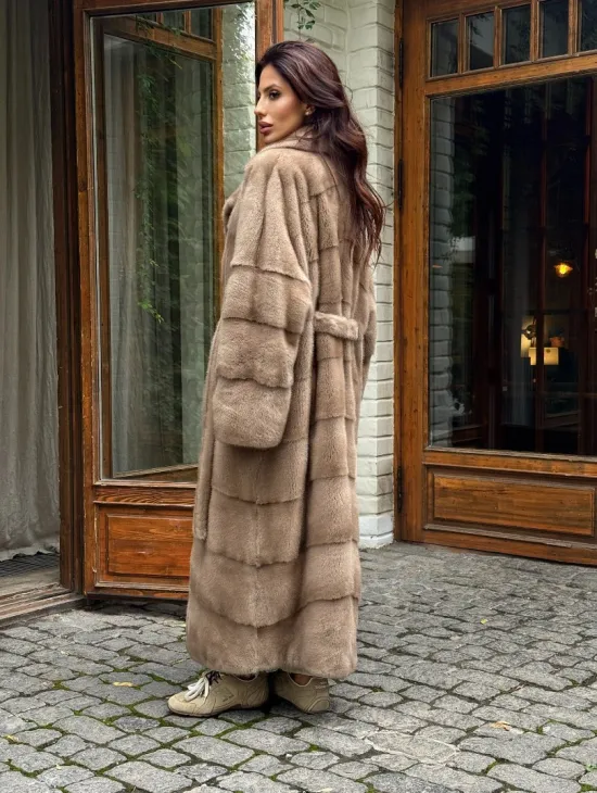 Длинная норковая шуба - цвет пастель - фото 8