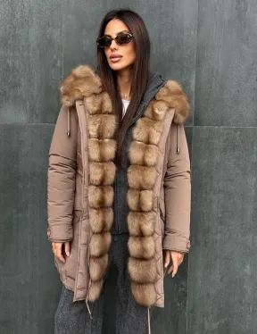 Женский пуховик с мехом куницы - фото 5
