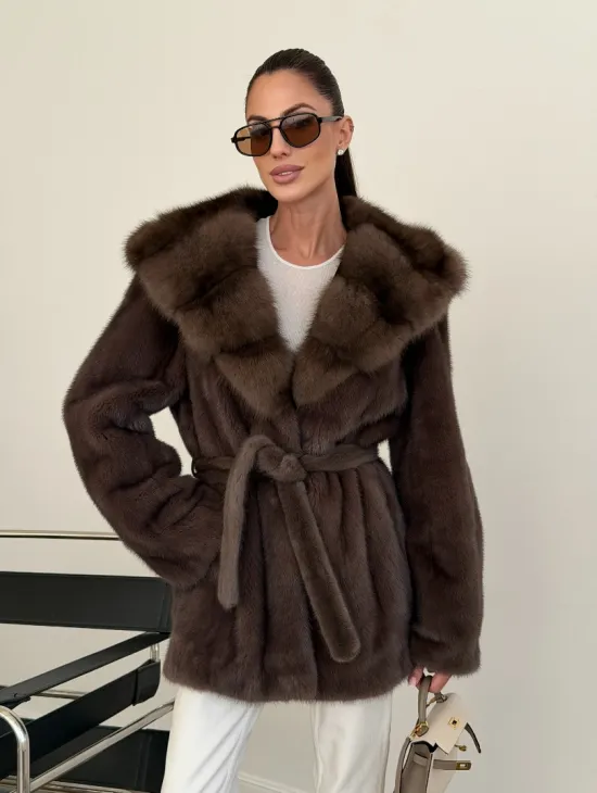 Коричневый норковый полушубок с мехом куницы - фото 0