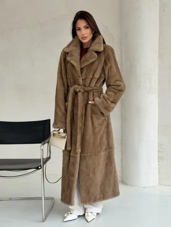 Прямая норковая шуба с меховым поясом - фото 5