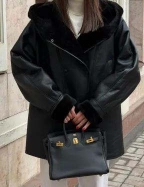 Женская дубленка с капюшоном - фото 2