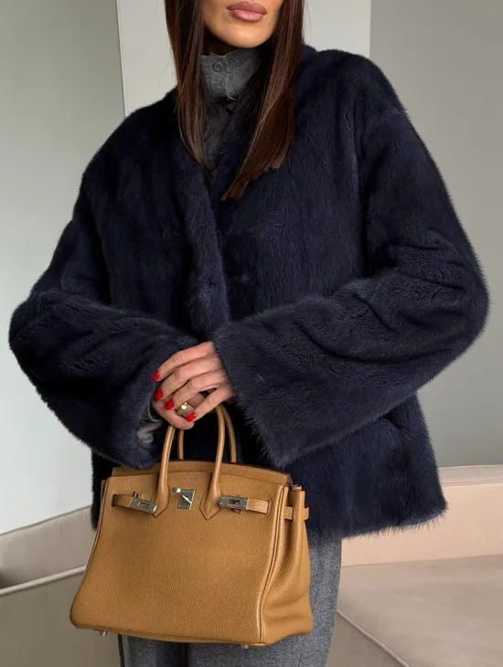 Короткий норковый жакет - синий графит - фото 5