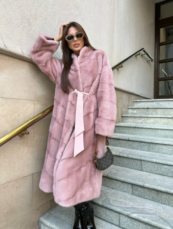 Элегантная шуба воротник отворот - цвет розовый жемчуг - фото 4