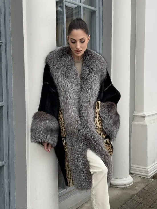 Комбинированная шуба из норки и чернобурой лисы - фото 11