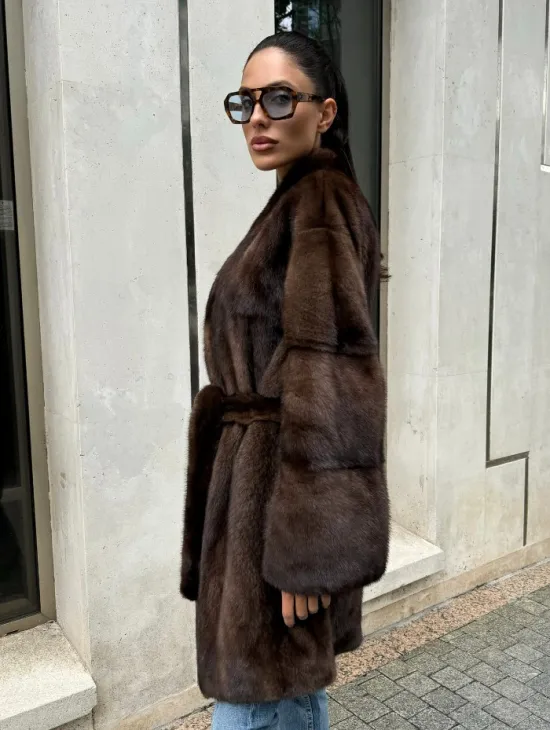 Шуба из скандинавской норки в цвете соболь - фото 3